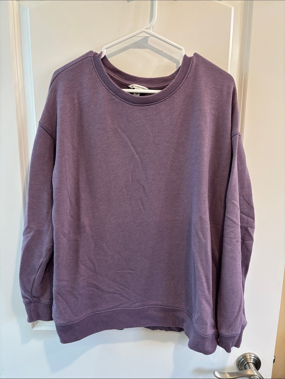 American Eagle Outfitters Lavender/Purple Crewneck Sweatshirt